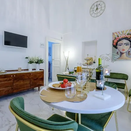 La Bella Bed & Breakfast