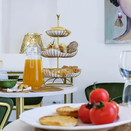 Couette-café La Bella 4*