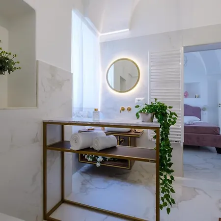 La Bella Bed & Breakfast