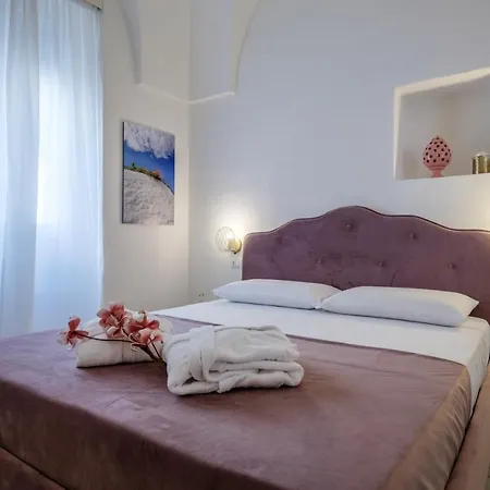 La Bella Bed & Breakfast 4*