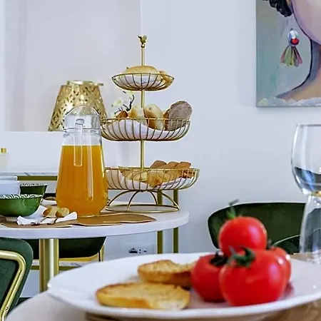Bed & Breakfast La Bella 4*