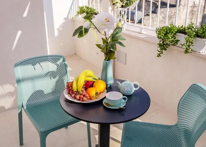 La Bella Bed & Breakfast