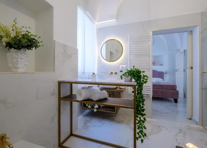 La Bella Bed & Breakfast