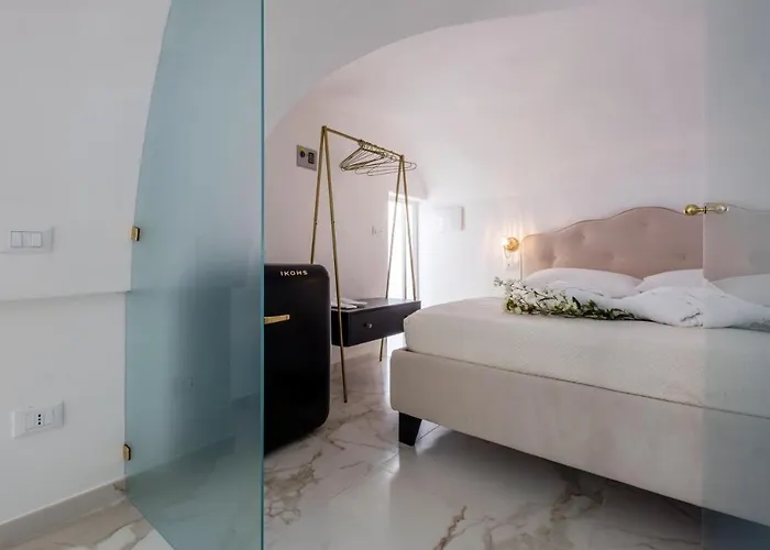 La Bella Bed & Breakfast