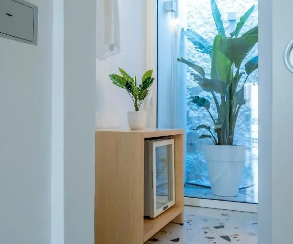 Bed & Breakfast La Bella 4*